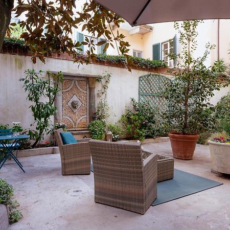 Il Cortile Di Elisa & Our Flats Bed & Breakfast Lucca Luaran gambar