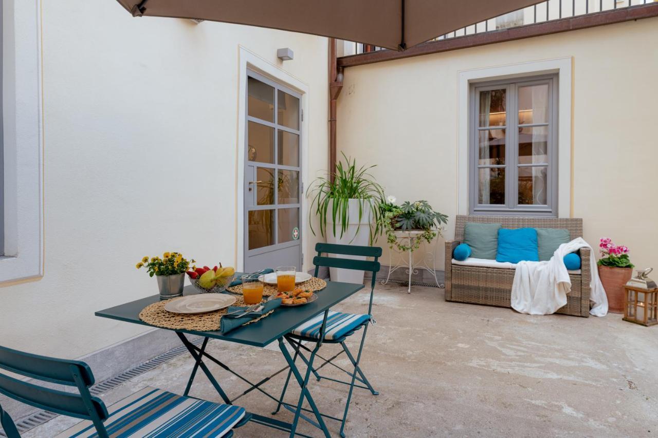 Il Cortile Di Elisa & Our Flats Bed & Breakfast Lucca Luaran gambar