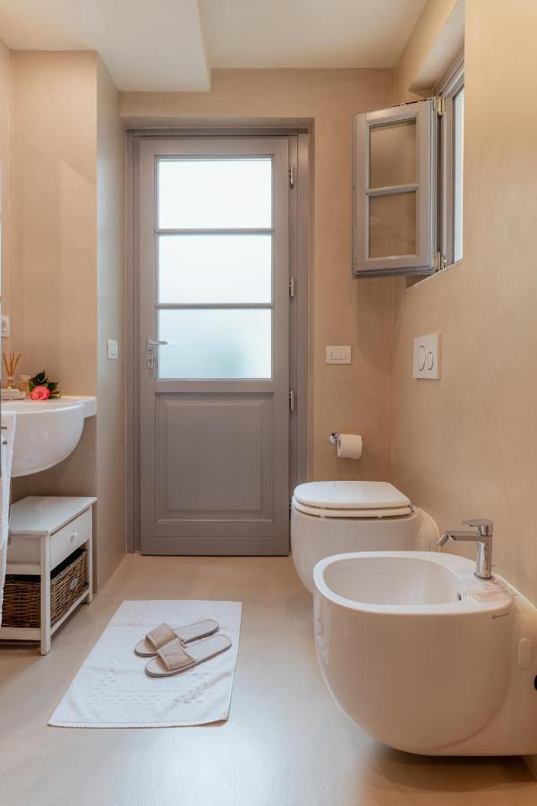 Il Cortile Di Elisa & Our Flats Bed & Breakfast Lucca Luaran gambar