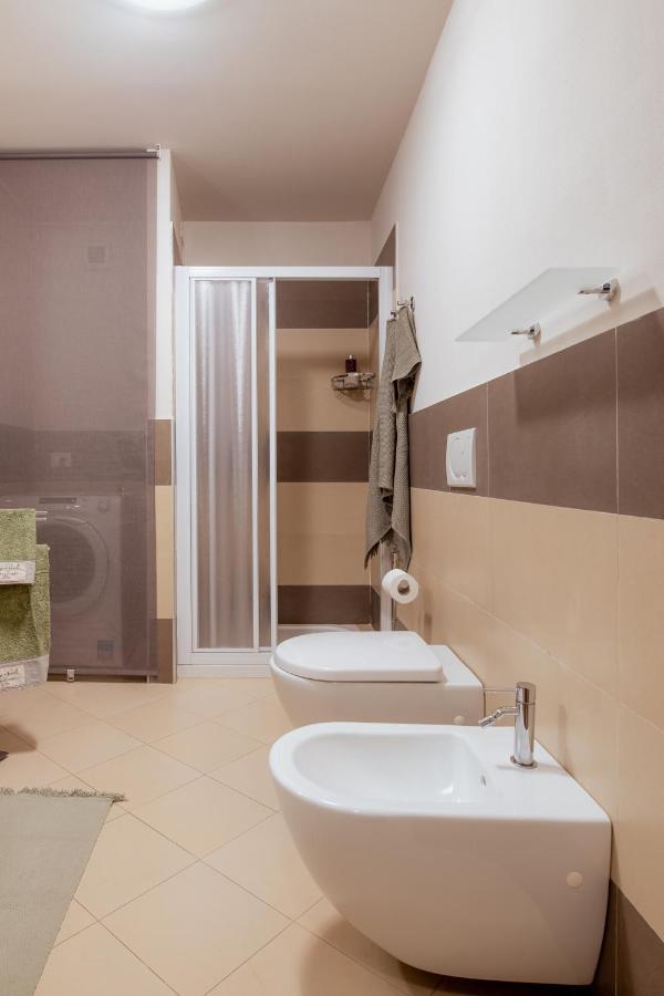 Il Cortile Di Elisa & Our Flats Bed & Breakfast Lucca Luaran gambar